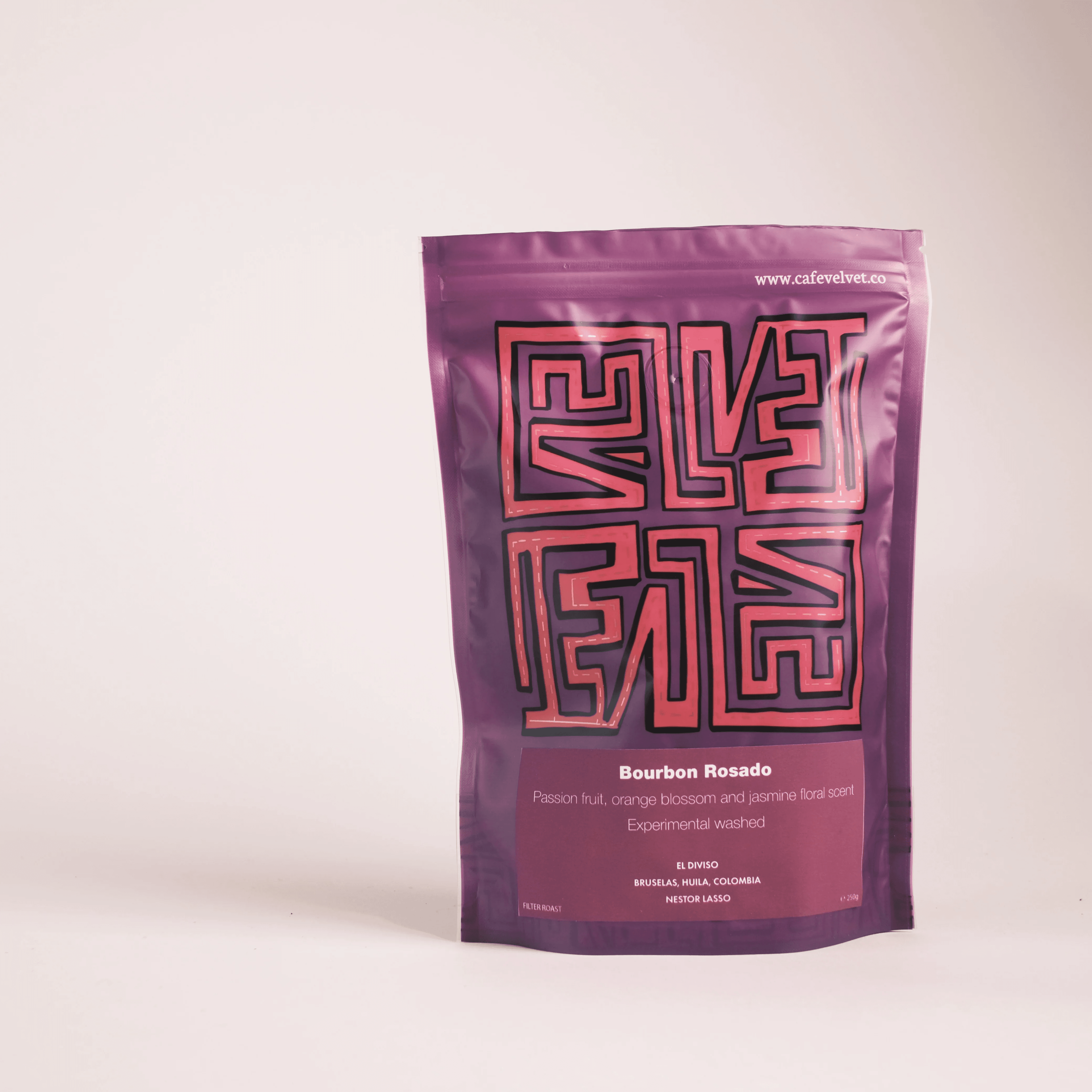 Image of Bourbon Rosado by Nestor Lasso