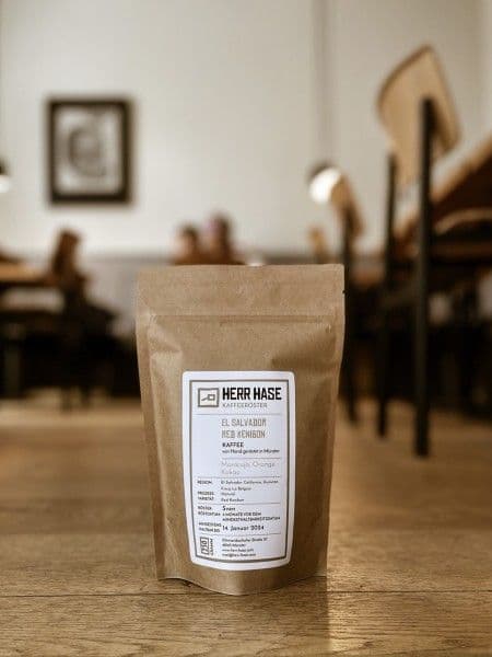 Image of El Salvador Red Kenibon